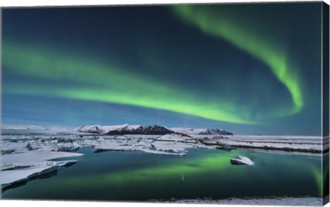 Framed Northern Lights over the Glacier Lagoon in Iceland Print