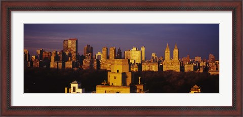 Framed Sun reflecting off buildings in Manhattan, New York City Print