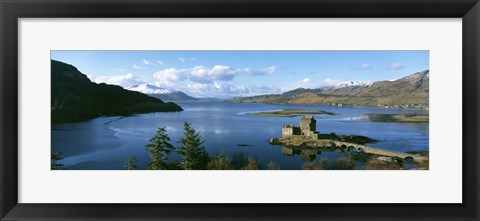 Framed Eilean Donan Castle Scotland Print