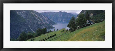 Framed High angle view of a river surrounded by mountains, Kjeasen, Eidfjord, Hordaland, Norway Print