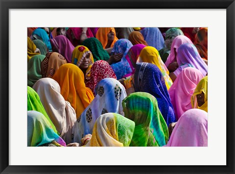 Framed Women in colorful saris, Jhalawar, Rajasthan, India Print