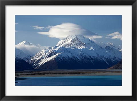Framed Aoraki Mount Cook and Lake Pukaki, Mackenzie Country, South Canterbury, South Island, New Zealand Print