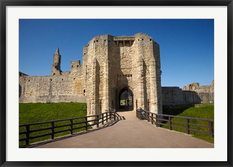 Framed Warkworth Castle, Warkworth, Northumberland, England Print