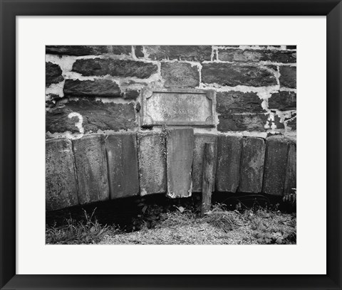 Framed HORIZONTAL VIEW SHOWING KEYSTONE OF ARCH AND INSCRIBED STONE ABOVE - James River and Kanawha Canal Bridge, Ninth Street between Print