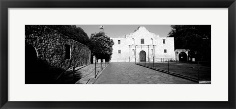 Framed Alamo, San Antonio, Texas (black &amp; white) Print