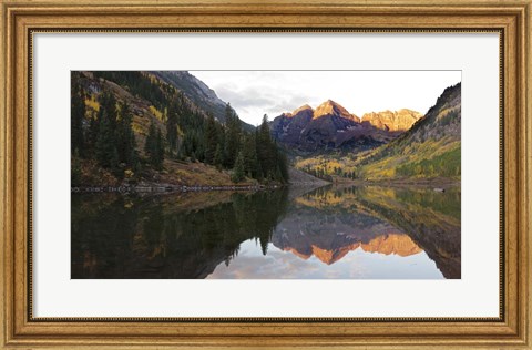 Framed Elk Mountains &amp; Maroon Bells Lake, Colorado Print