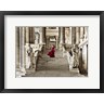 Haute Photo Collection - Dame  l'escalier (R1090035-AEAEAGOFDM)