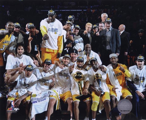 Framed LA Lakers 2010 Finals Champs sit down Celebration (#32) Print