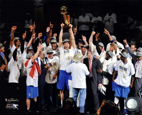 Framed Dallas Mavericks Celebrate Winning the Game 6 of the 2011 NBA Finals Print