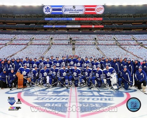 Framed Toronto Maple Leafs Team Photo 2014 NHL Winter Classic Print