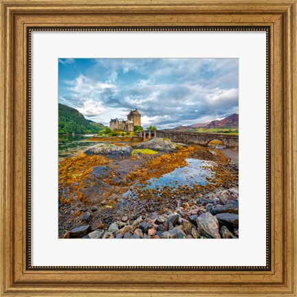 Framed Eilean Donan Castle Print