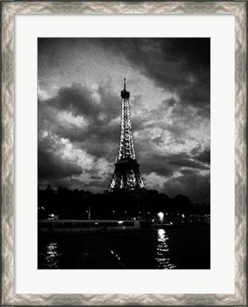 Framed Nuit Orageuse Au Tour Eiffel Print