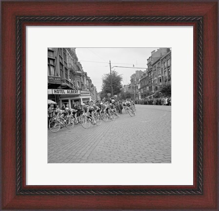 Framed Cyclists in action tour de france 1960 Print