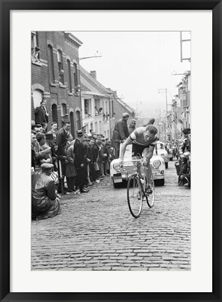 Framed Jaap Kersten in Geraardsbergen Tour de france 1961 Print