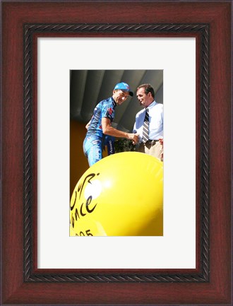 Framed Marcos Serrano, Bernard Hinault, Tour de Francia 2005 Print