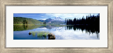 Framed Cascade Mountains, Oregon, USA Print