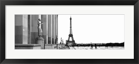 Framed Statues at a palace with a tower in the background, Eiffel Tower, Place Du Trocadero, Paris, Ile-De-France, France Print