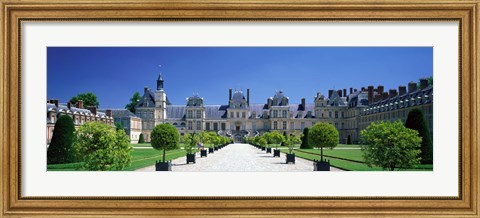 Framed Chateau de Fontainebleau Ile de France France Print