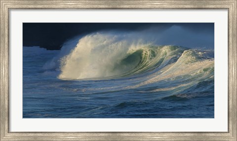 Framed Waves breaking in the pacific ocean, Waimea Bay, Oahu, Hawaii, USA Print