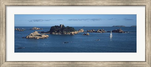 Framed Castle at the coast, Costaeres Castle, Cote de Granit Rose, Ploumanach, Perros-Guirec, Cotes-D&#39;Armor, Brittany, France Print