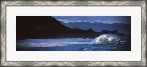 Framed Waves in the Pacific ocean, Waimea, Oahu, Hawaii, USA Print
