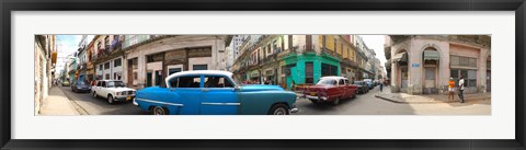 Framed 360 degree view of old cars on a street, Havana, Cuba Print