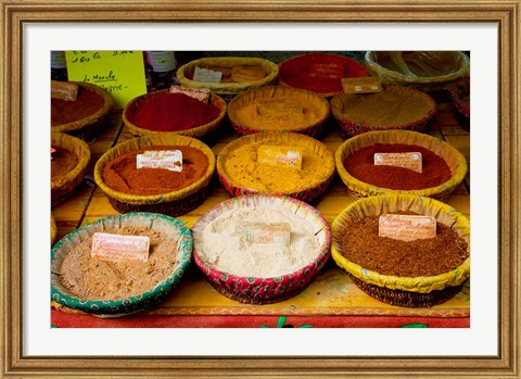 Framed Spices for sale at a market stall, Lourmarin, Vaucluse, Provence-Alpes-Cote d&#39;Azur, France Print