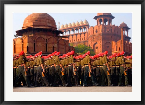 Framed Indian Army soldiers march in formation, New Delhi, India Print