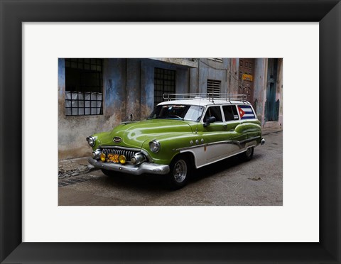 Framed 1950&#39;s era antique car and street scene from Old Havana, Havana, Cuba Print