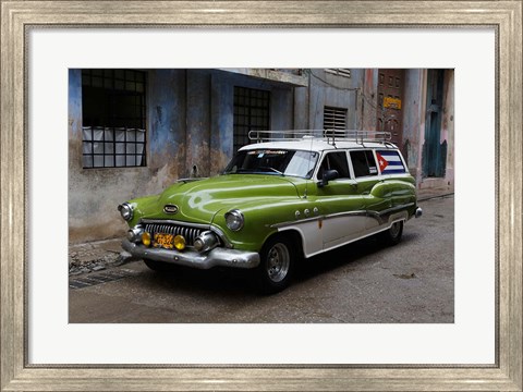 Framed 1950&#39;s era antique car and street scene from Old Havana, Havana, Cuba Print