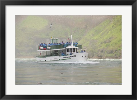 Framed Sightseeing Boat in Niagara Falls Print