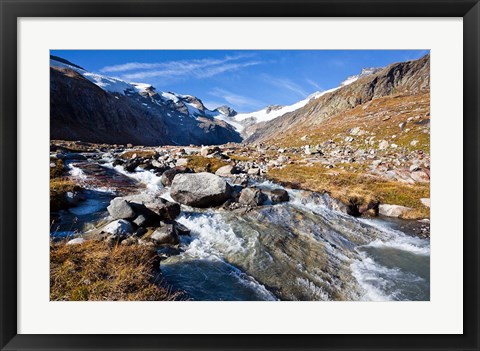 Framed Valley Maurer Tal Print