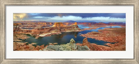 Framed Alstrom Point at Lake Powell, Utah, USA Print