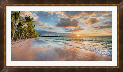 Framed Beach in Maui, Hawaii, at sunset Print