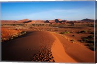 Framed Sand dune, near Sossusvlei, Namib-Naukluft NP, Namibia, Africa.