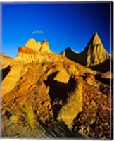 Framed Badlands formations at Dinosaur Provincial Park in Alberta, Canada