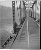 Framed VIEW NORTHEAST SHOWING CONNECTION OF VERTICALS AND BOTTOM CHORD, WEST SPAN. - Joshua Falls Bridge, Spanning James River at CSX R