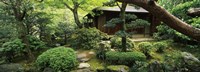 Framed Temple in a garden, Yuzen-En Garden, Chion-In, Higashiyama Ward, Kyoto, Kyoto Prefecture, Kinki Region, Honshu, Japan