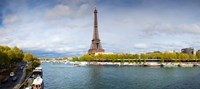 Framed Eiffel Tower from Pont De Bir-Hakeim, Paris, Ile-De-France, France