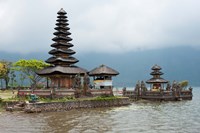 Framed Pura Ulun Danu Bratan temple on the edge of Lake Bratan, Baturiti, Bali, Indonesia