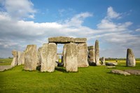 Framed Stonehenge (circa 2500 BC), UNESCO World Heritage Site, Wiltshire, England