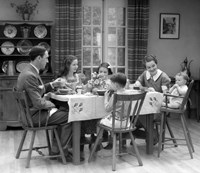 Framed 1930s Family Of 6 Sitting At The Table