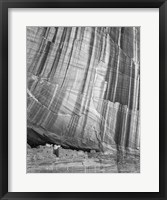 Framed White House Ruin Canyon De Chelly, Utah (BW)
