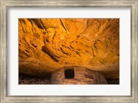 Framed Cap Rock Ruin, Cedar Mesa Wilderness Areal, Utah