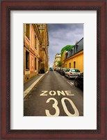 Framed Zone 30