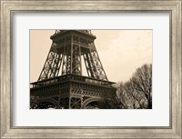 Framed La Belle Eiffel