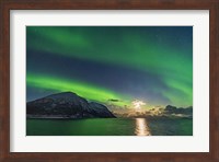 Framed Auroral Curtains Along the Norwegian Coast