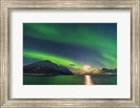 Framed Auroral Curtains Along the Norwegian Coast