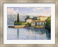 Framed Villa sul lago