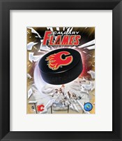 Framed Calgary Flames 2005 - Logo / Puck